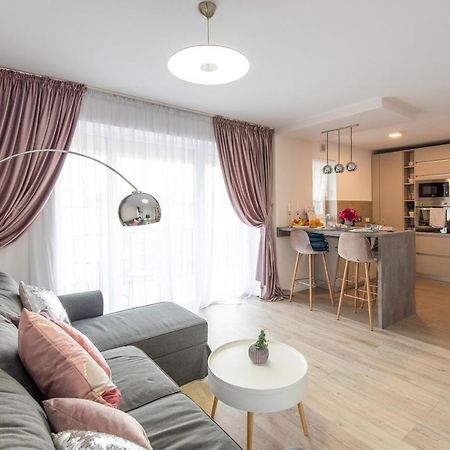 Zen Apartments Braşov Buitenkant foto